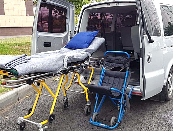 Перевозка из дома в больницу Услуги перевозки лежачих больных из дома в больницу